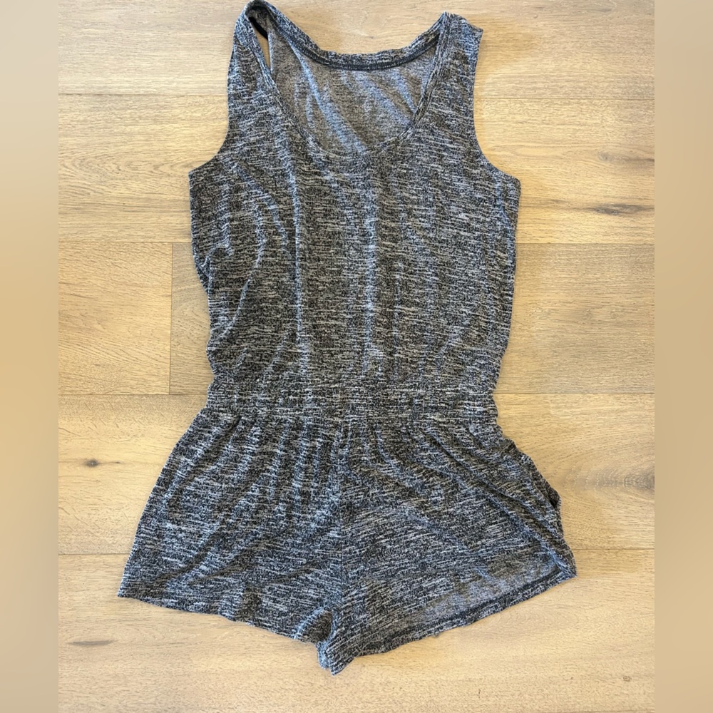 Wilfred free Heather Grey romper (S)